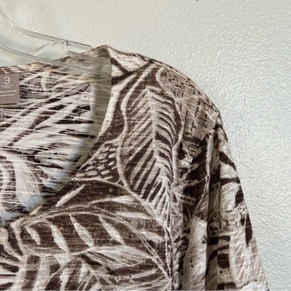 Chico’s Tropical Print Top - Picture 3 of 9